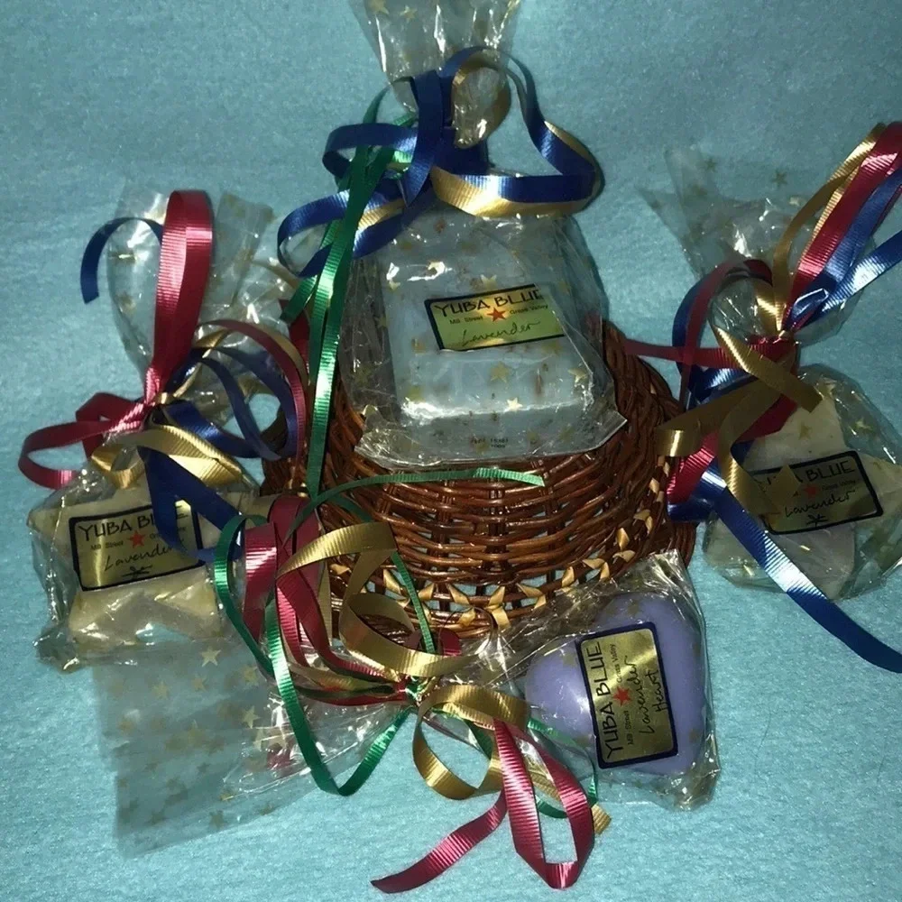 𝅺LAVENDER soaps gift basket